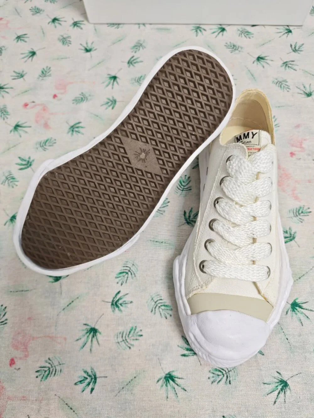 Maison Mihara Yasuhiro MMY White Canvas Low-Top Sneakers, Original Sole
